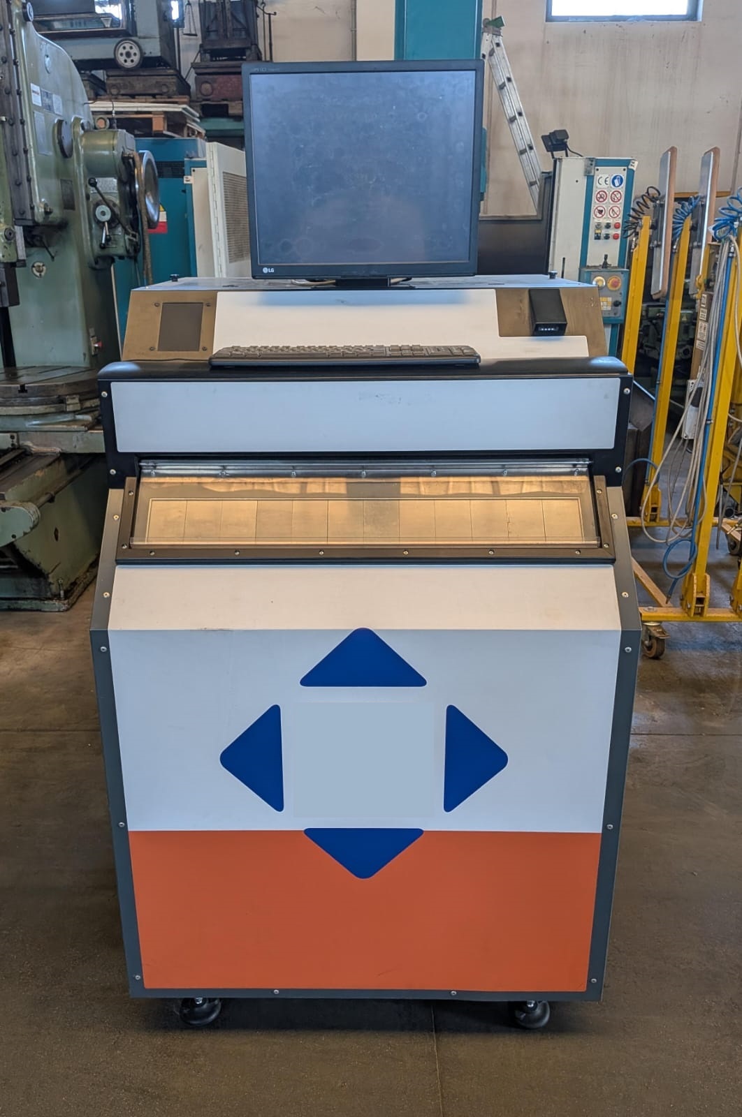 Distributore automatico DAINT Toolmat24