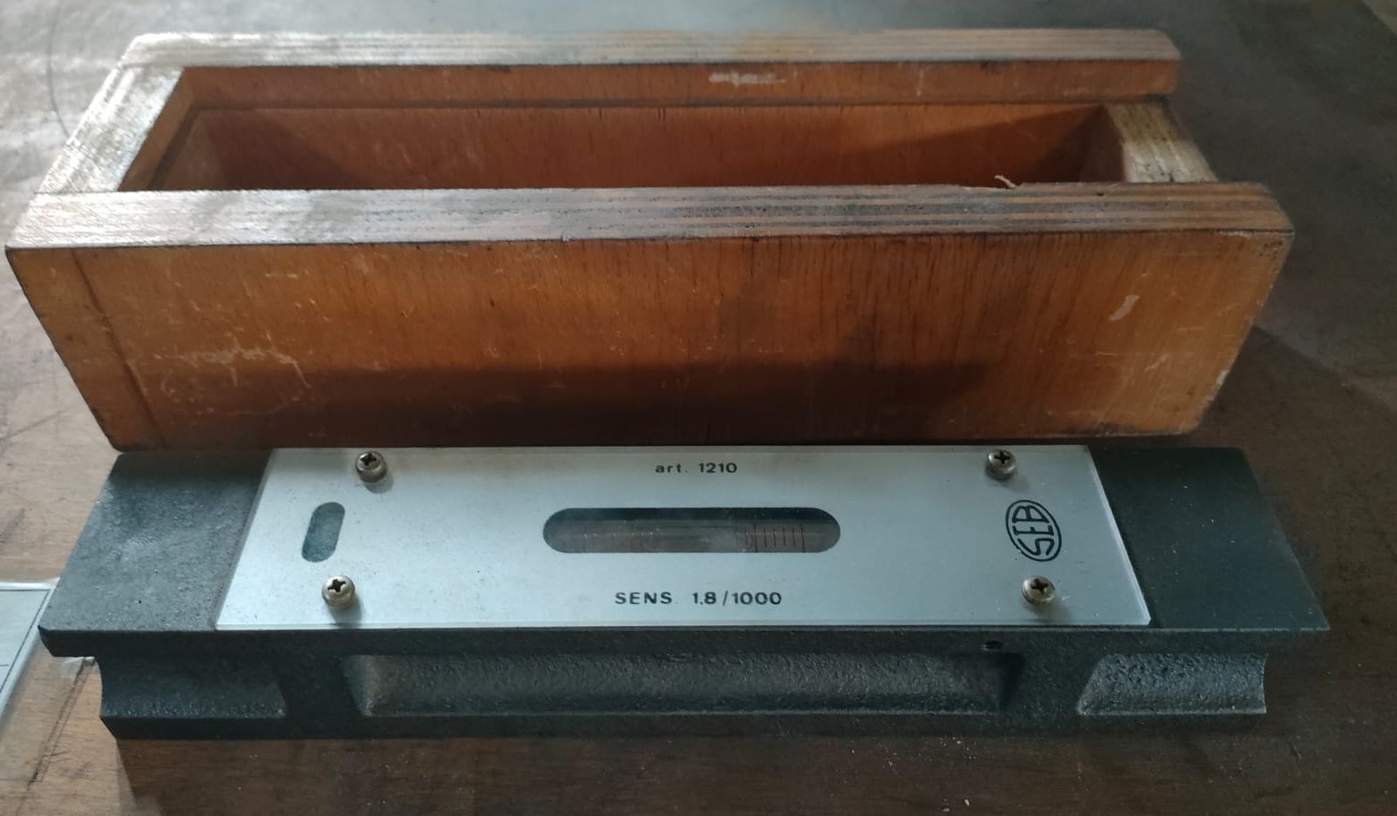 Livella lineare prismatica SEB 1210